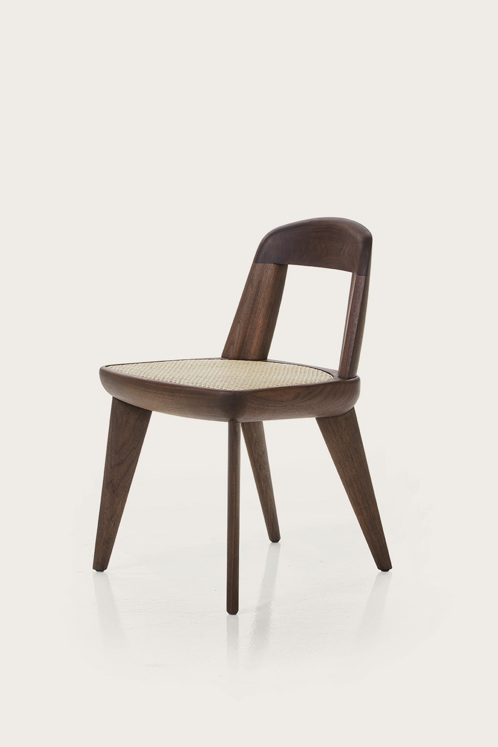 bassamfellows-brutus-chair-plays-on-modernist-architecture-brutalism-designboom-4