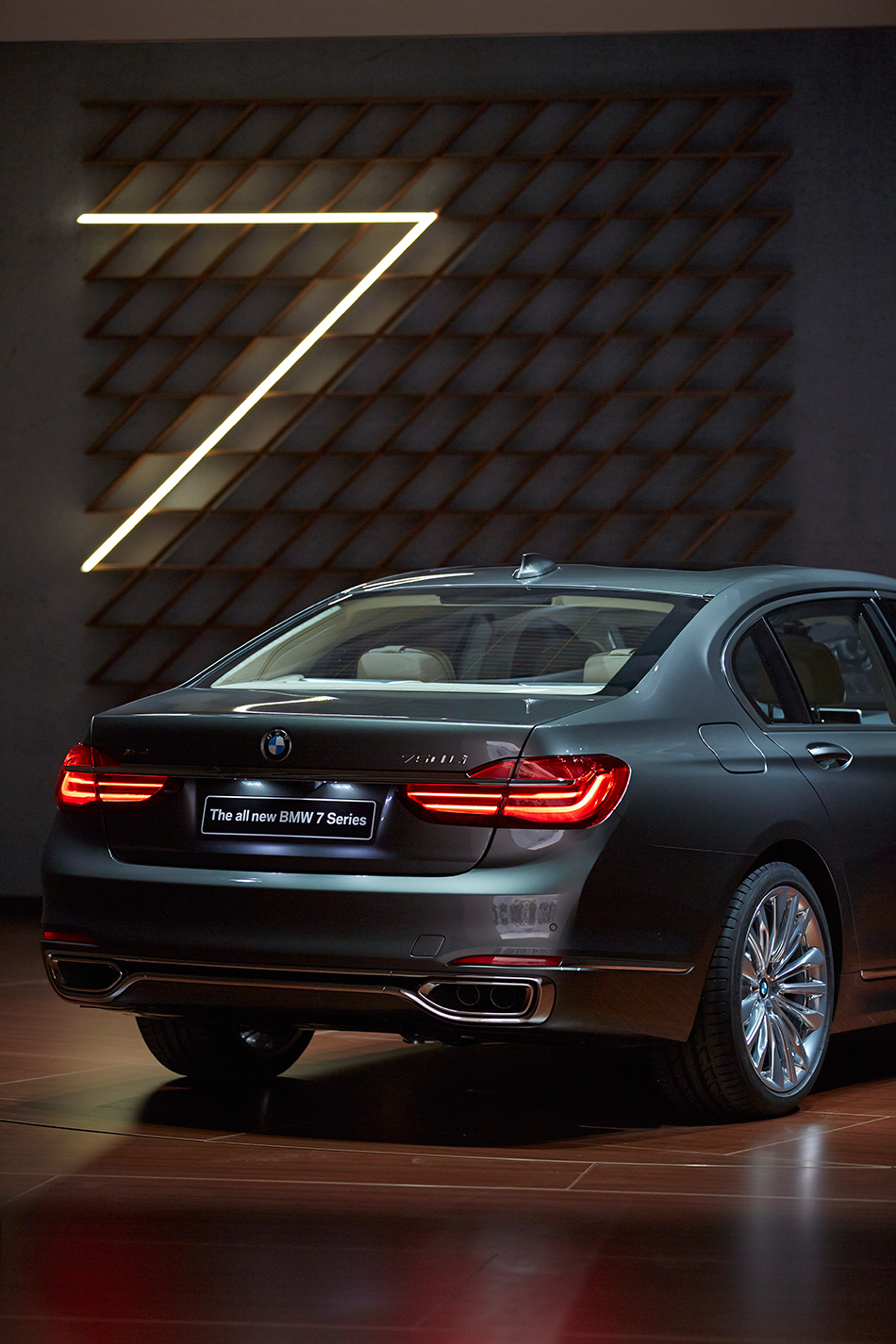 bmw-7er-series-designboomg08