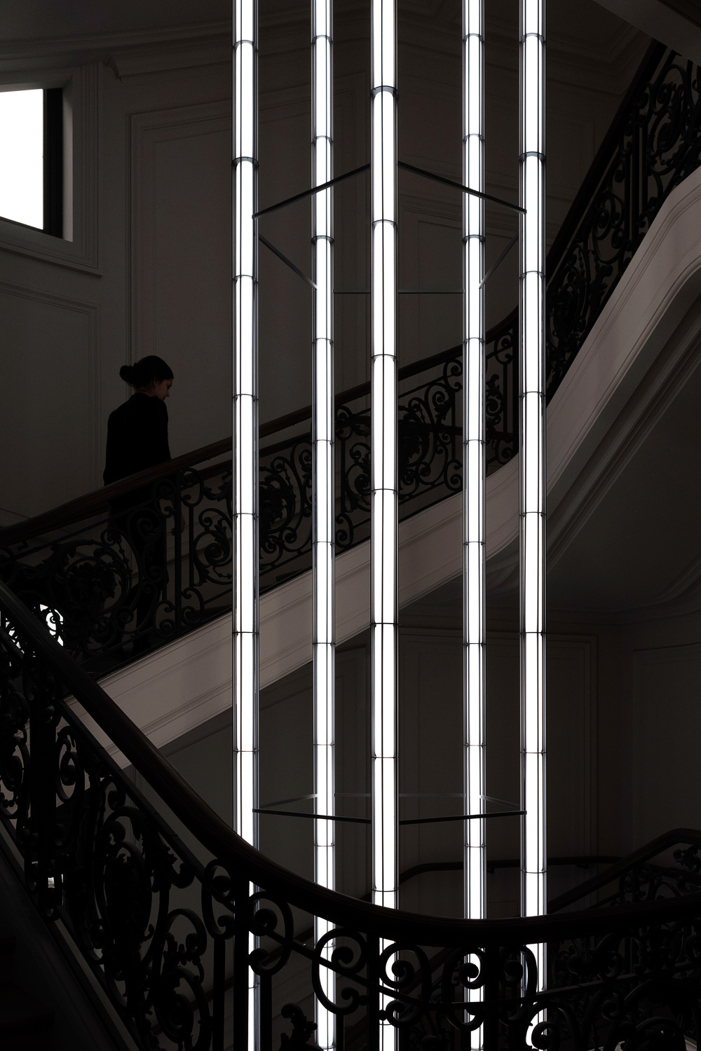 ronan-and-erwan-bouroullec-public-square-and-furnishings-bourse-de-commerce-pinault-collection-museum-paris-designboom-j