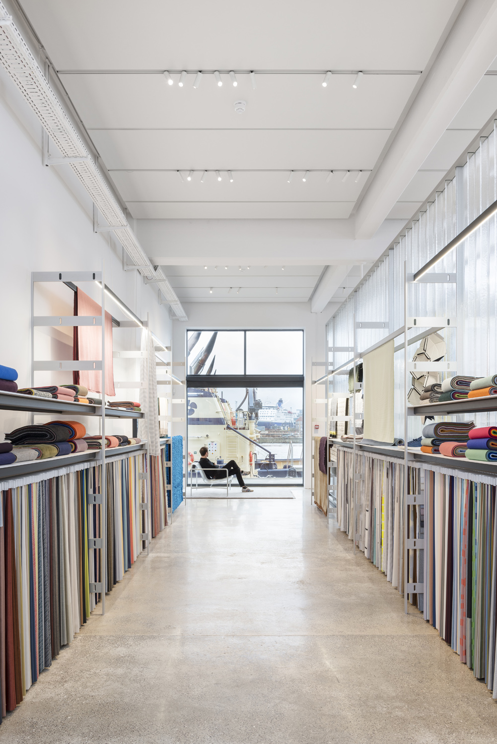 ronan-and-erwan-bouroullec-kvadrat-showroom-copenhagen-fabric-designboom-12