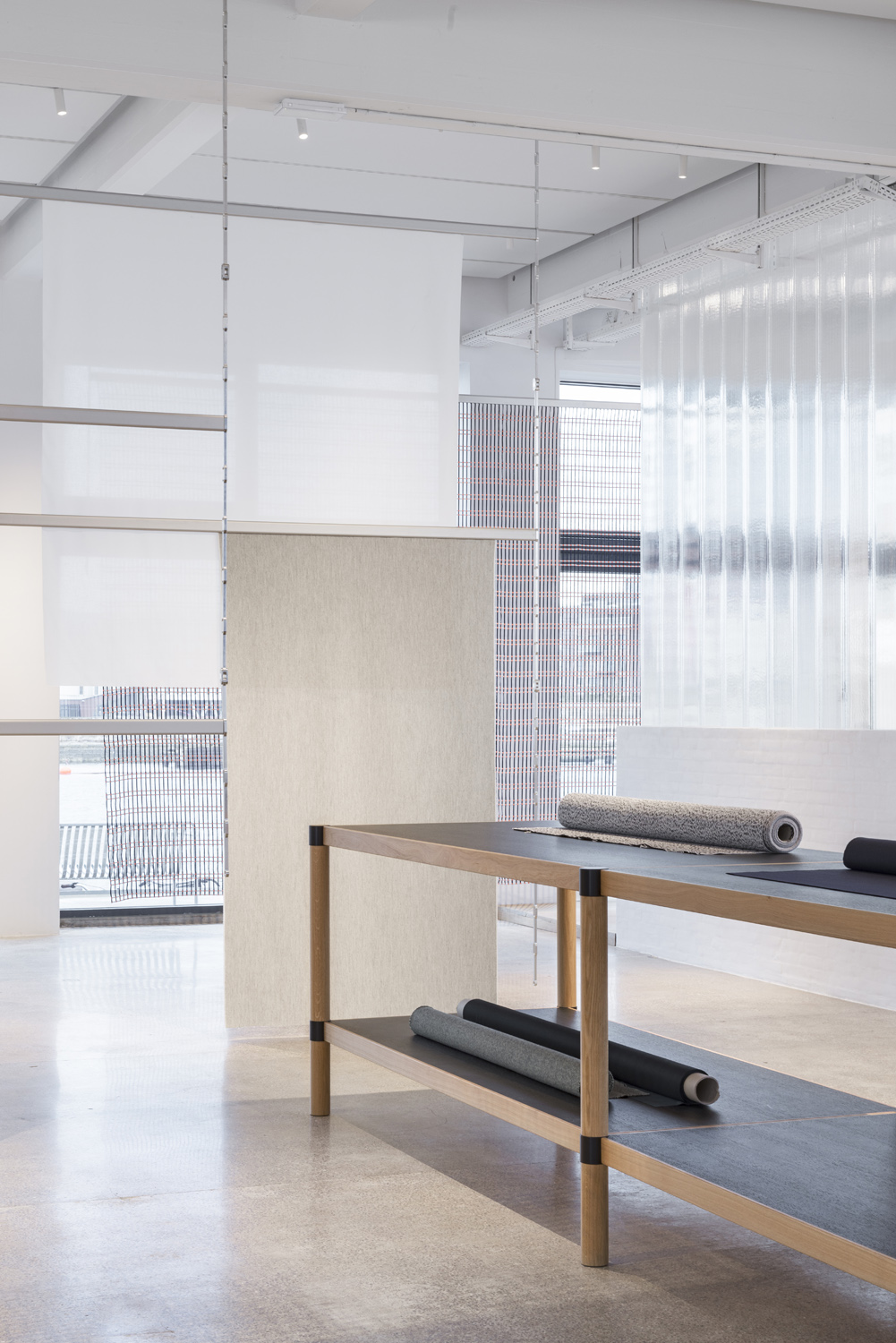 ronan-and-erwan-bouroullec-kvadrat-showroom-copenhagen-fabric-designboom-13