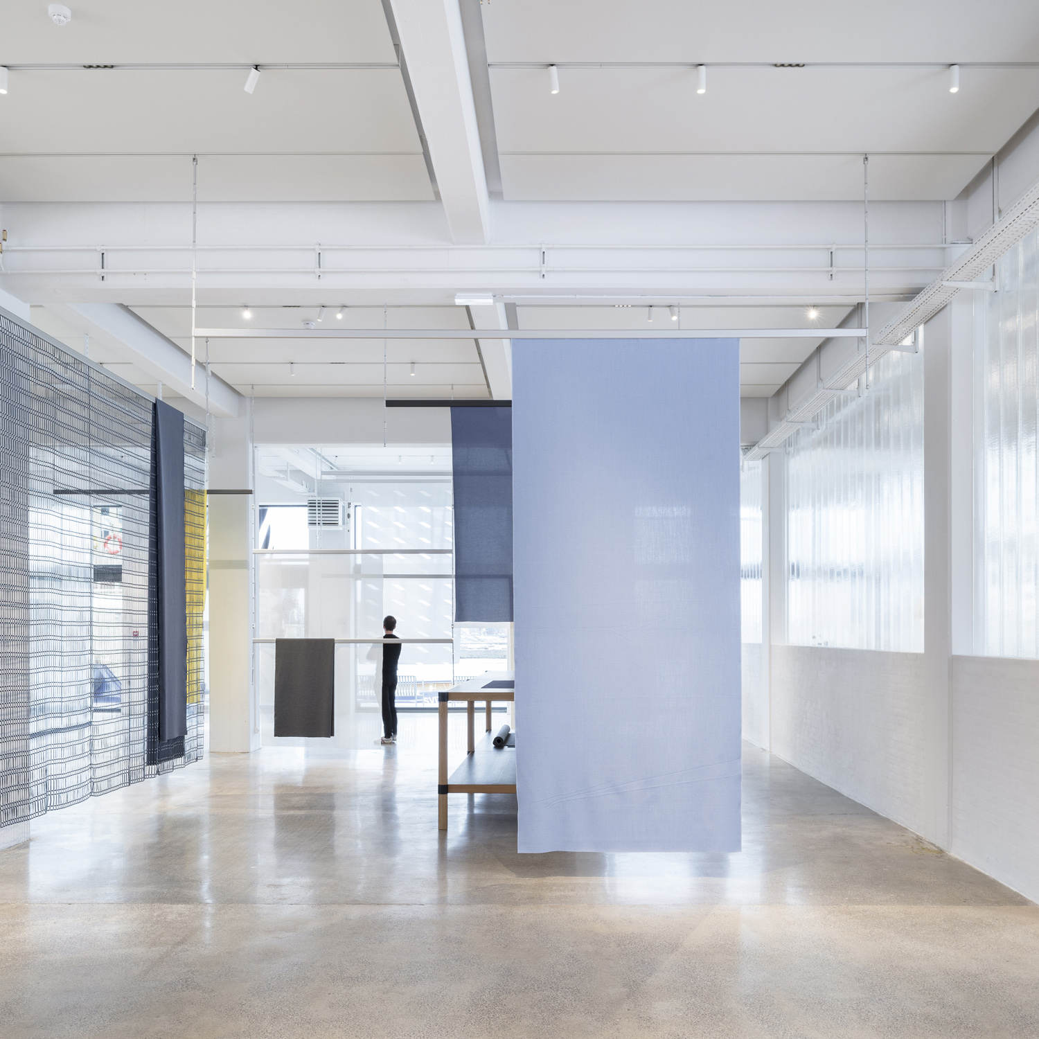 ronan-and-erwan-bouroullec-kvadrat-showroom-copenhagen-fabric-designboom-22