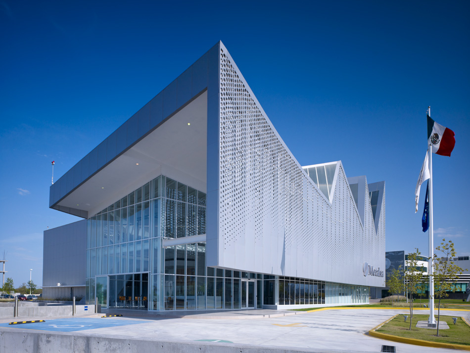 brooks + scarpa: metalsa center for manufacturing innovation