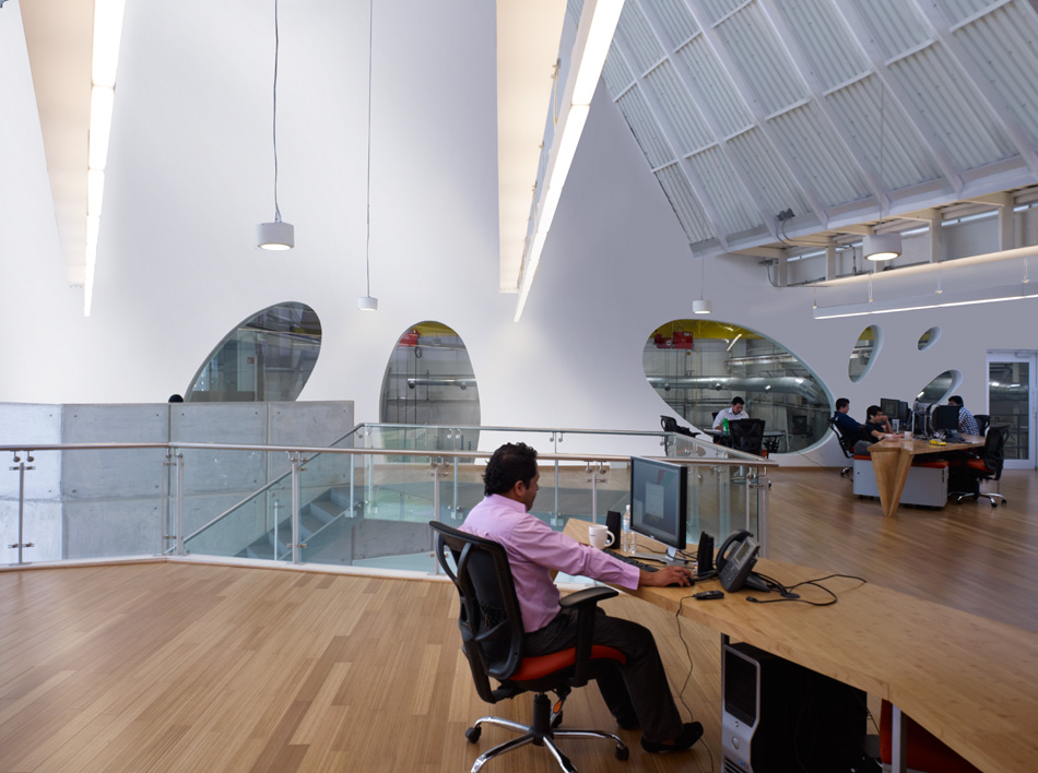 brooks + scarpa: metalsa center for manufacturing innovation