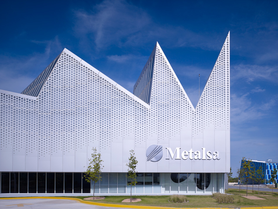 brooks + scarpa: metalsa center for manufacturing innovation