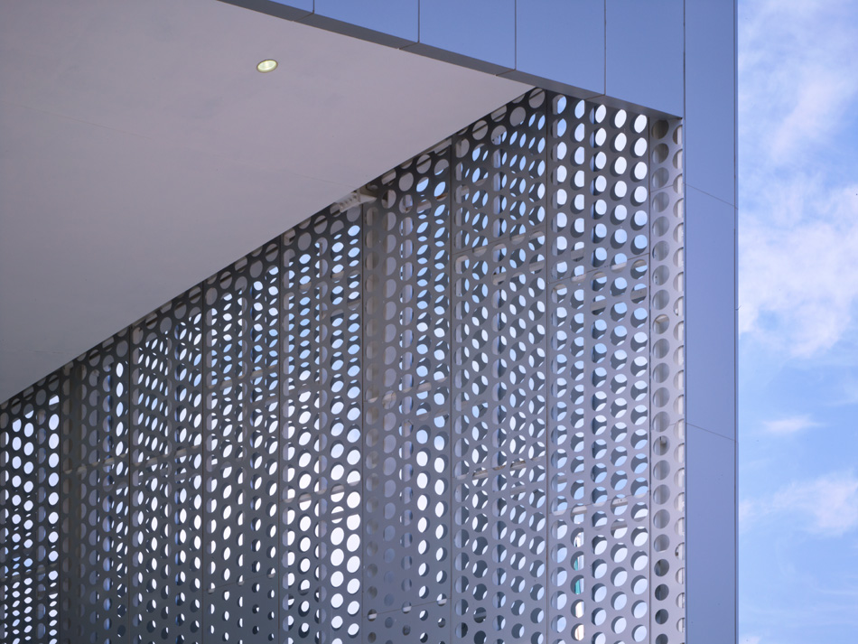 brooks + scarpa: metalsa center for manufacturing innovation