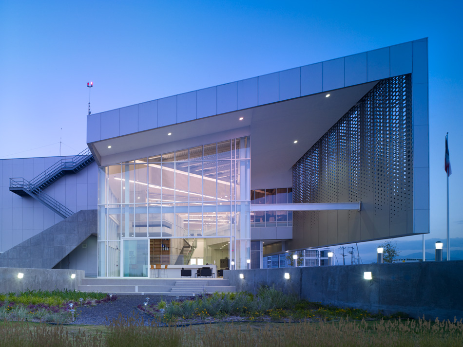 brooks + scarpa: metalsa center for manufacturing innovation