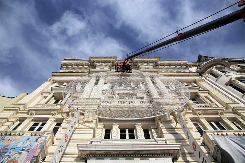 caitlind-wayne-sea-see-saw-pera-museum-designboom-52