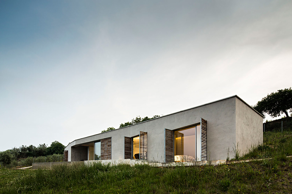 camarim arquitectos completes casa na gateira in portugal