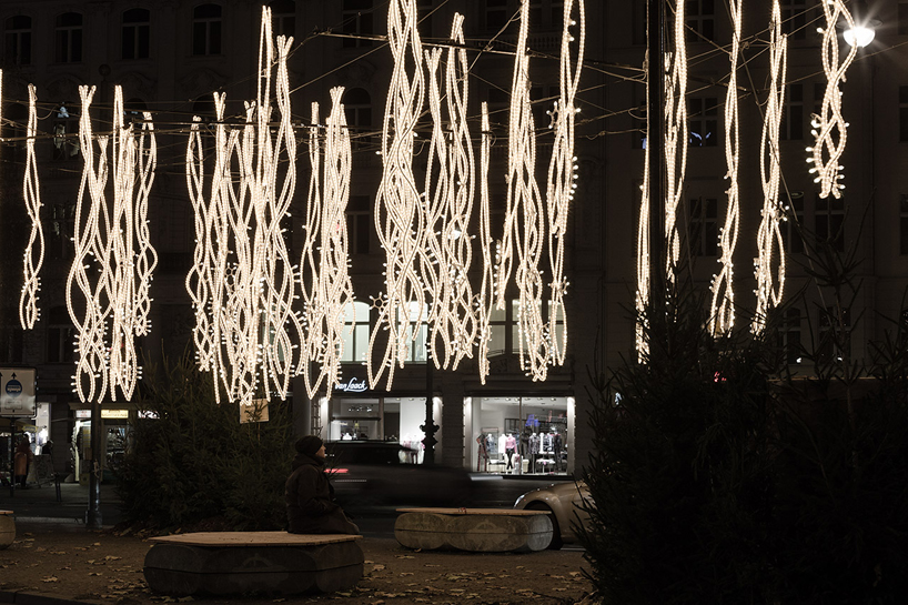 christmas-lights-in-berlin-designboom-14