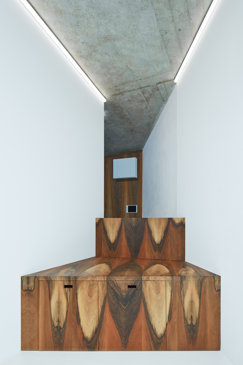 coll-coll-villa-sophia-prague-designboom-19