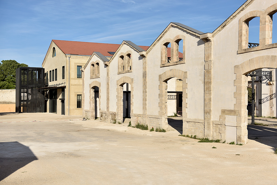 construction continues on frank gehry's aluminum-clad LUMA arles tower designboom