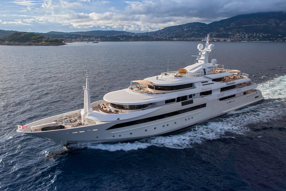 crn-mega-yachts-chopi-chopi-designboomg01