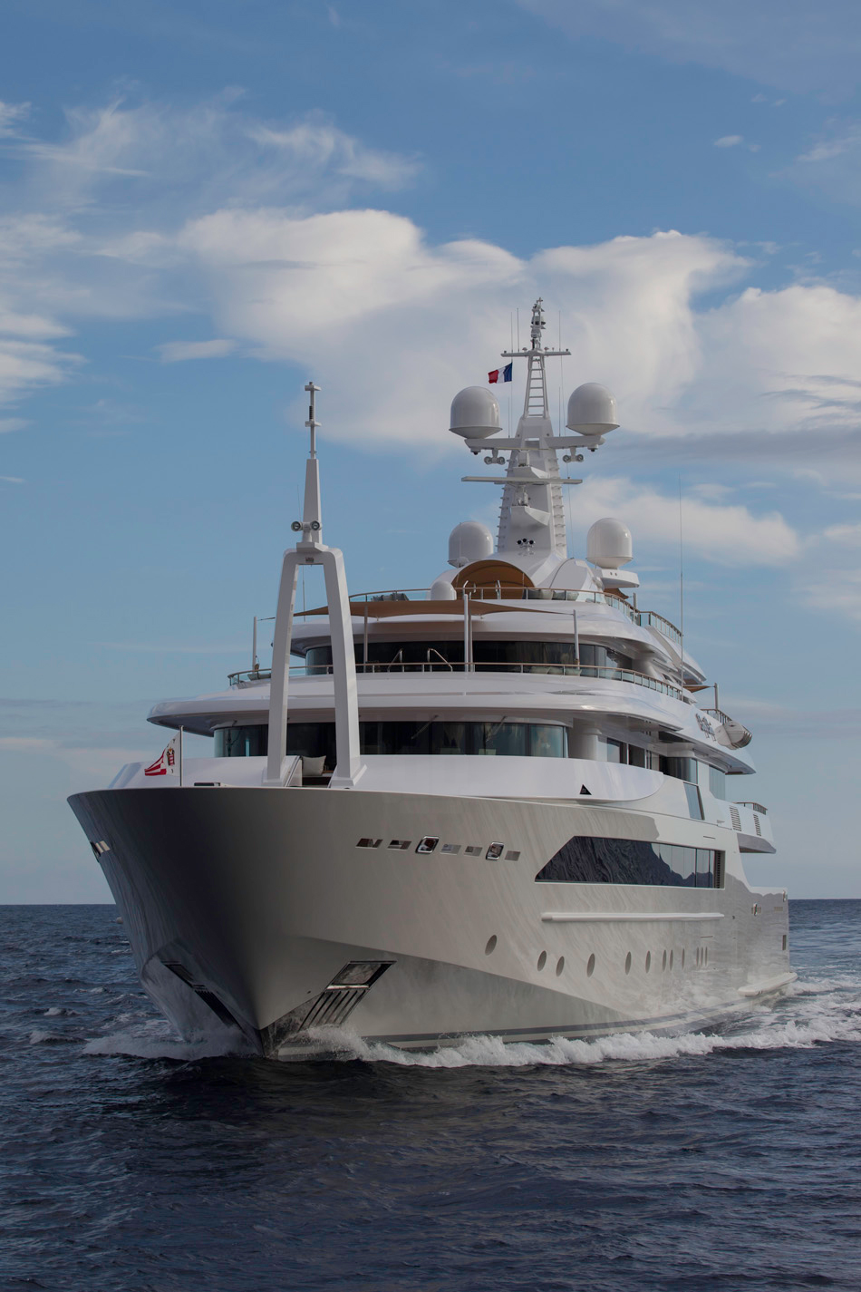 crn-mega-yachts-chopi-chopi-designboomg03