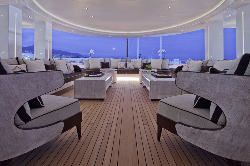 crn-mega-yachts-chopi-chopi-designboomg07