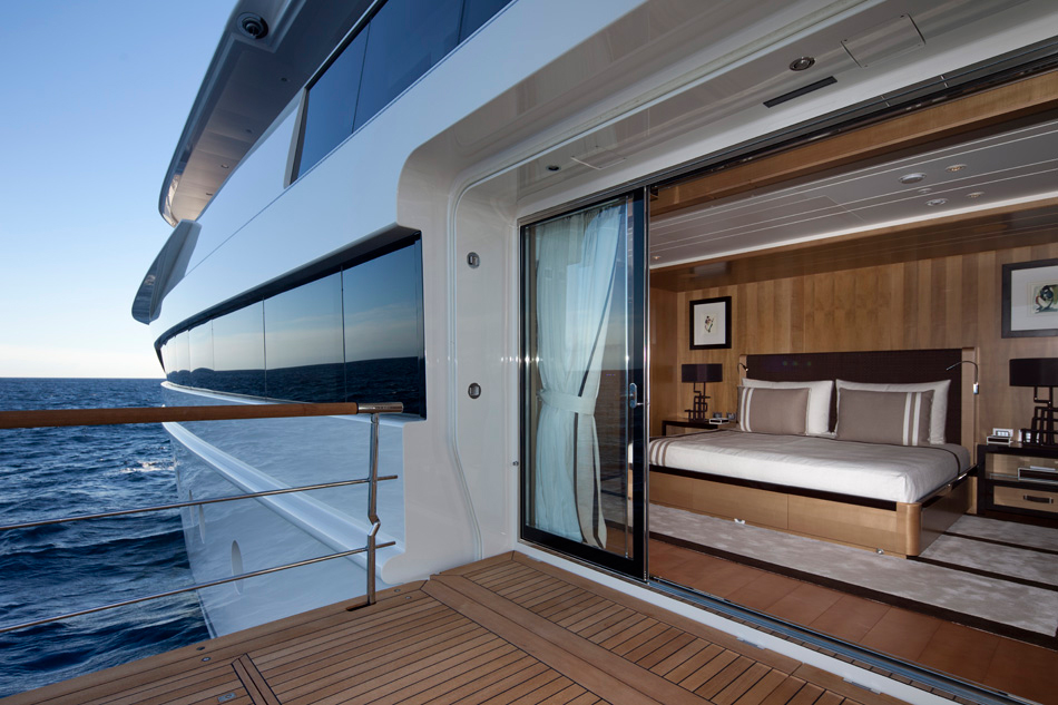 crn-mega-yachts-chopi-chopi-designboomg08