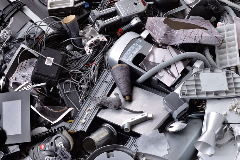 dan-tobin-smith-the-first-law-of-kipple-designboom-04