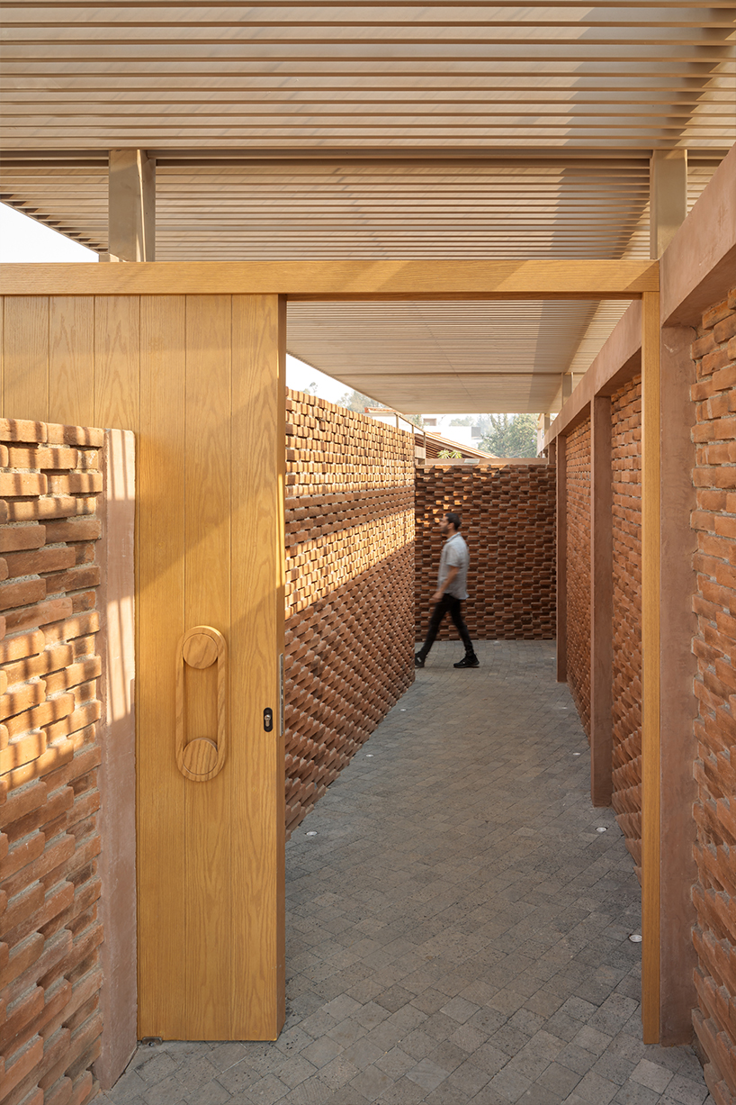 casa-uc-daniela-bucio-sistos-mexico-designboom-j