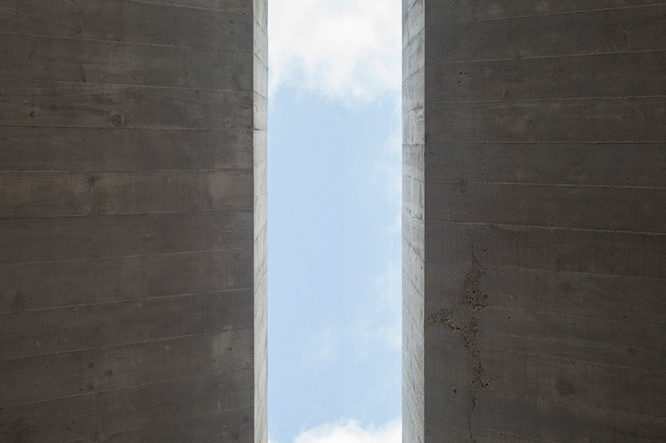 dekleva gregoric architects chimney house logatec slovenia designboom