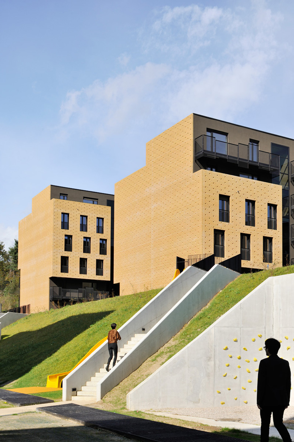 dekleva gregoric arhitekti brick neighbourhood ljubljana slovenia designboom