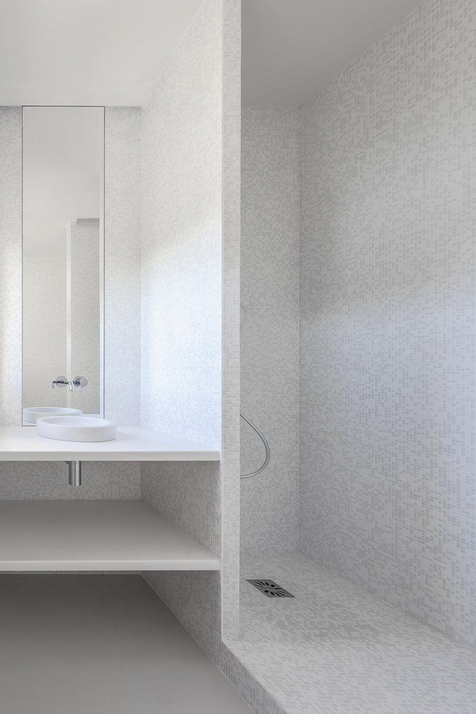 dixneufcentquatrevingtsix benoit and roselyne house south france designboom