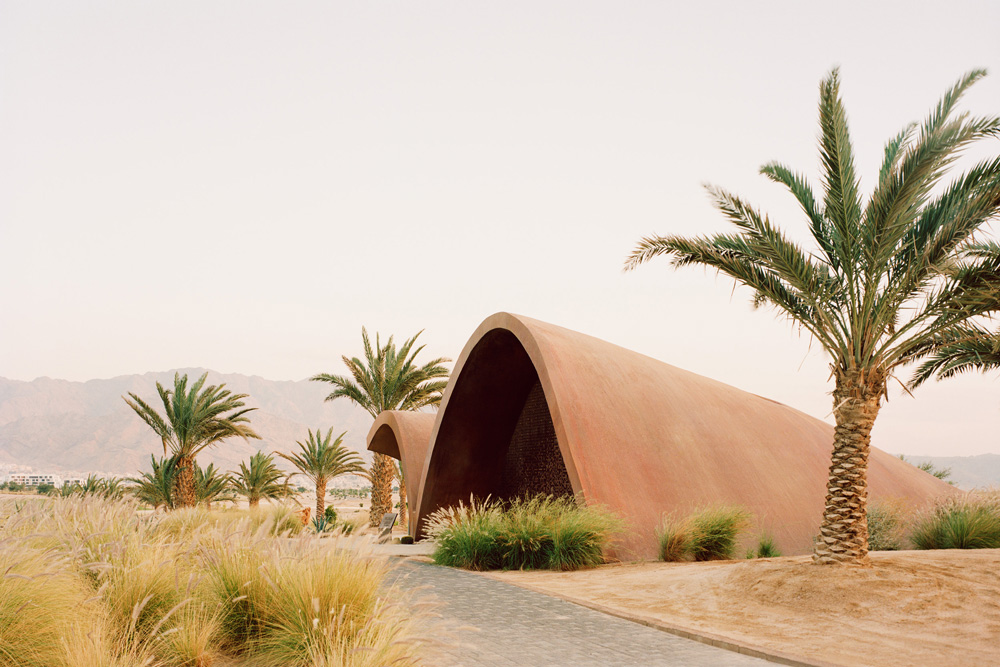 oppenheim-architecture-ayla-golf-clubhouse-academy-designboom-8