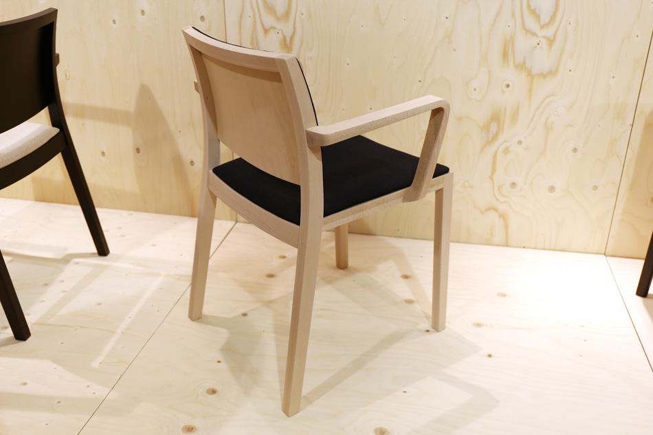 duos chair by jasper morrison for andreu world designboom