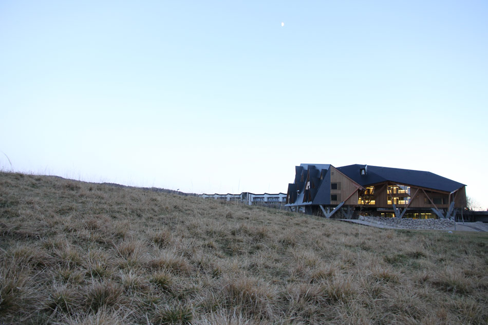 elasticospa: slow horse hotel, italy