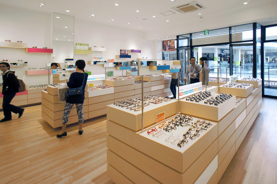 emmanuelle moureaux zoff mitsui outlet park iruma