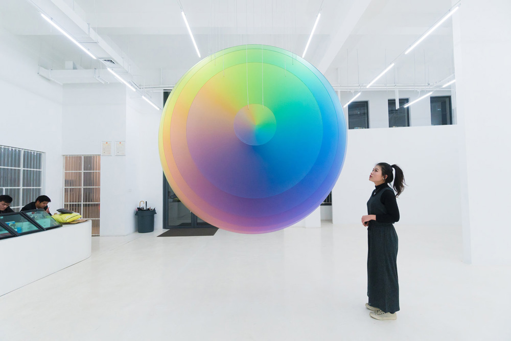 felipe-pantone-exhibition-shanghai-distance-speed-time-formula-designboom-1