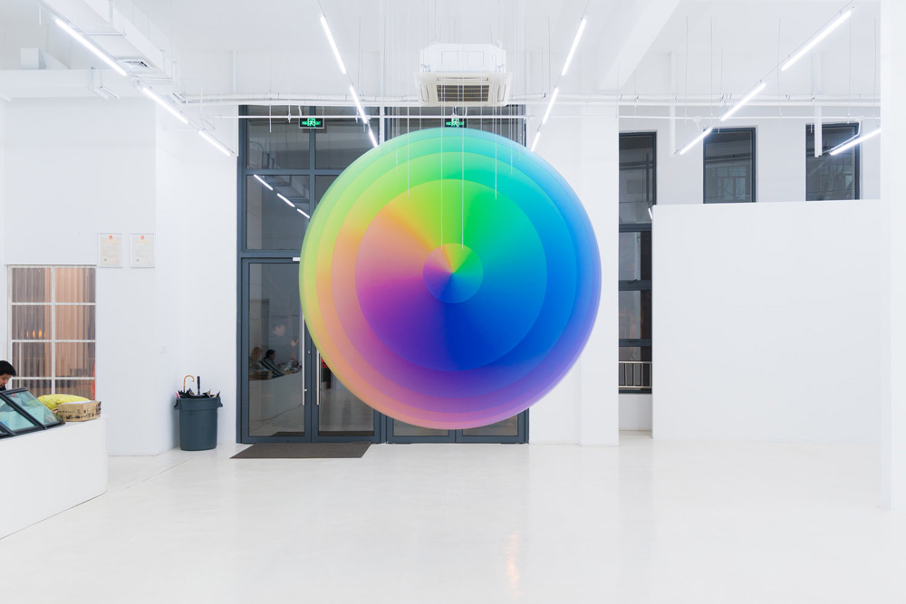 felipe-pantone-exhibition-shanghai-distance-speed-time-formula-designboom-10