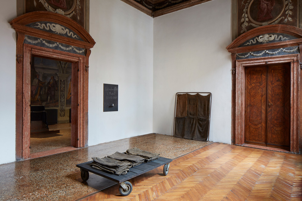 fondazione-prada-jannis-kounellis-retrospective-venice-art-biennale-designboom-12