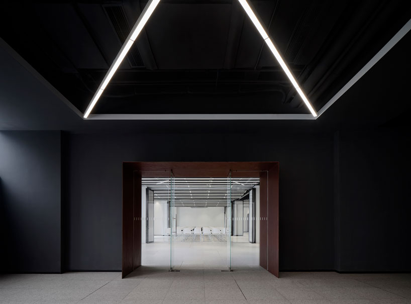 gad-line-studio-riverside-mountain-house-factory-zhejiang-china-designboom-17