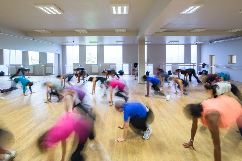 gaelle peneau architectes associes clignancourt centre designboom