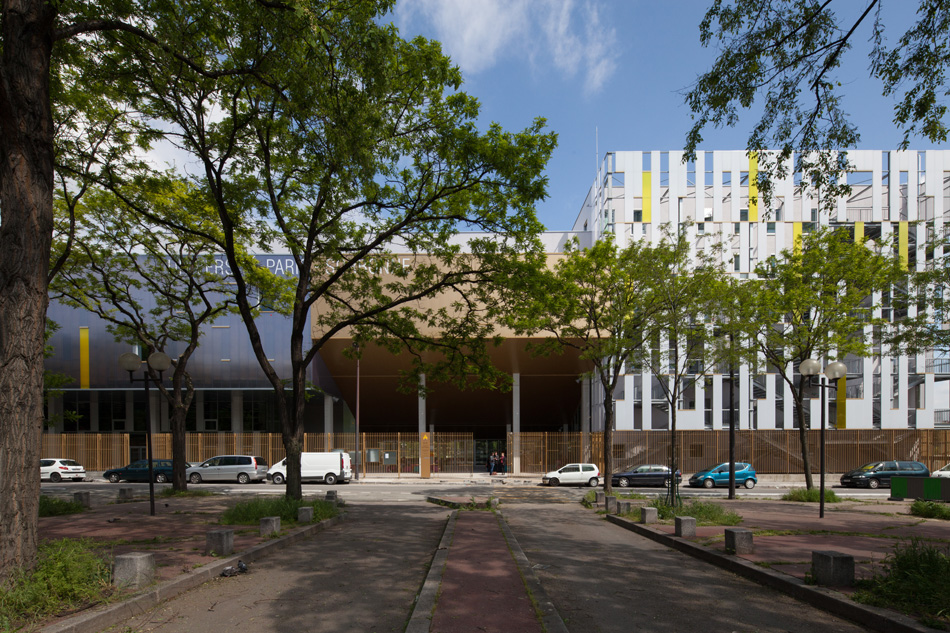 gaelle peneau architectes associes clignancourt centre designboom