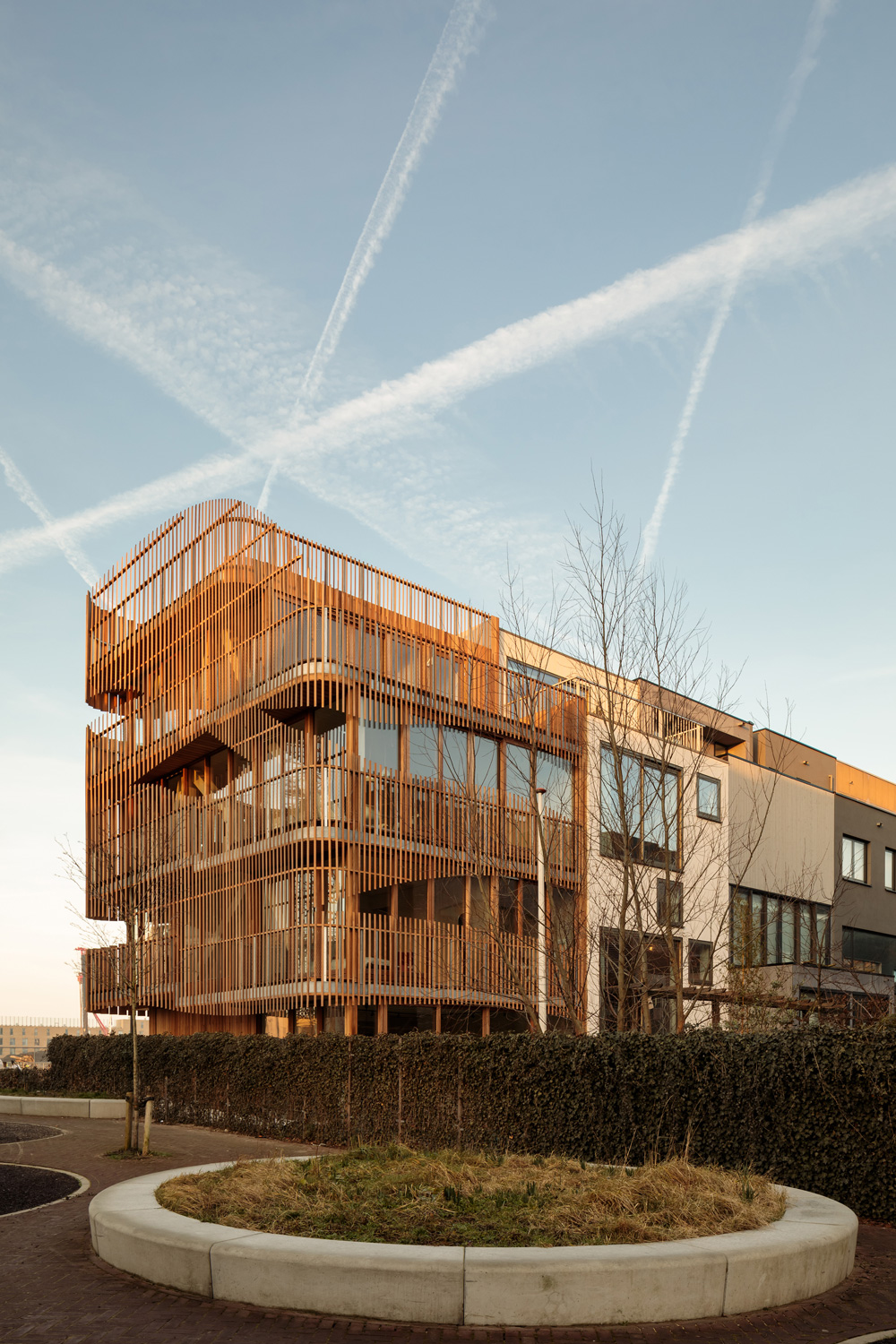 gg-loop-freebooter-apartment-complex-amsterdam-designboom-12