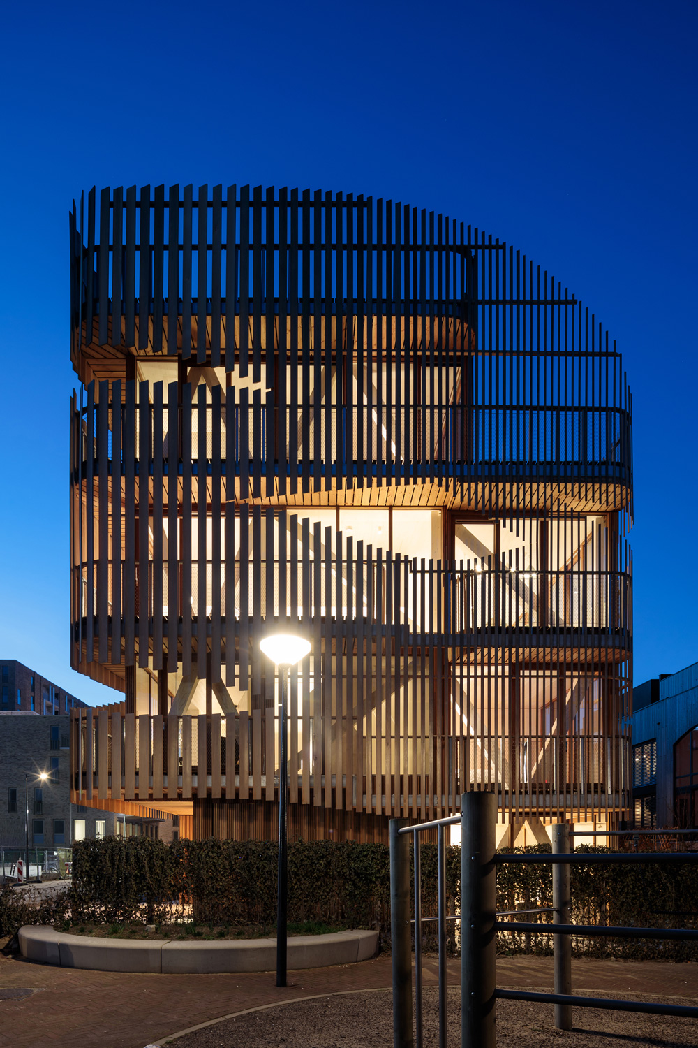 gg-loop-freebooter-apartment-complex-amsterdam-designboom-13