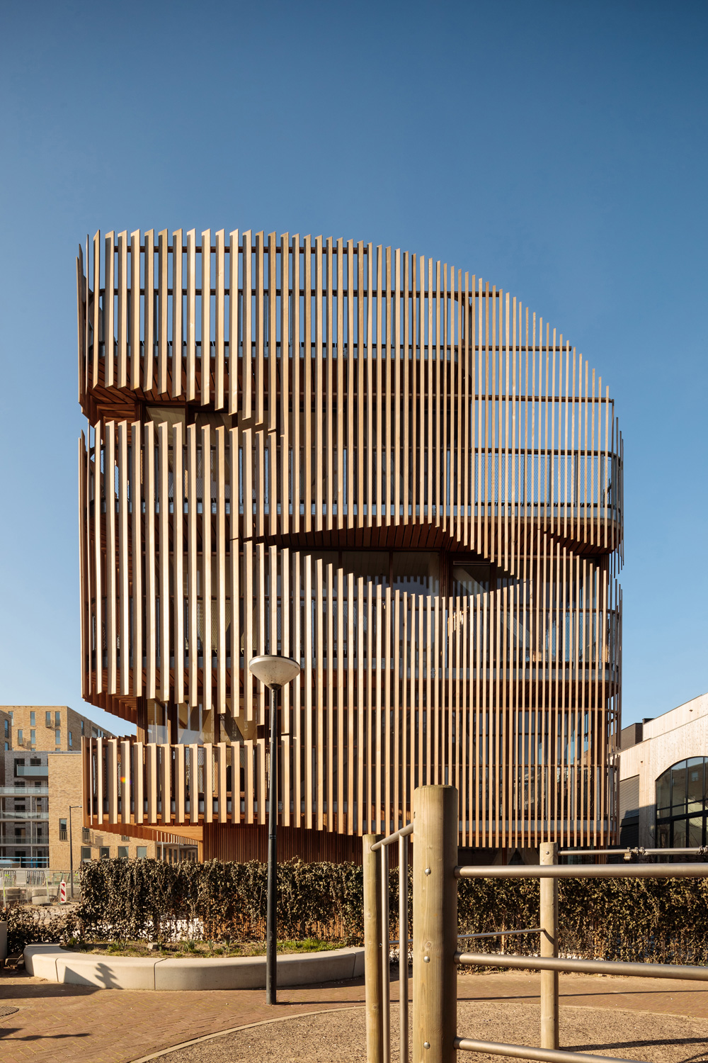 gg-loop-freebooter-apartment-complex-amsterdam-designboom-14