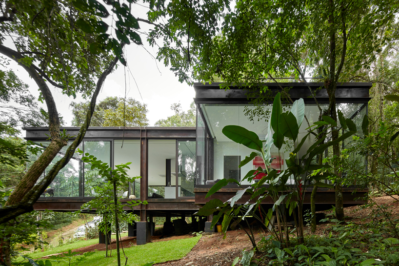 glass-house-angela-roldao-arquitetura-brazil-designboom-04