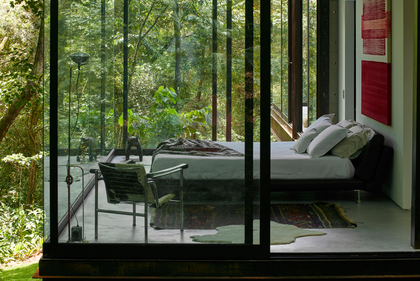 glass-house-angela-roldao-arquitetura-brazil-designboom-08