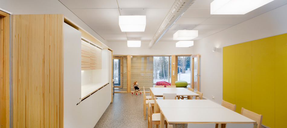 hakli architects omenapuisto daycare center designboom
