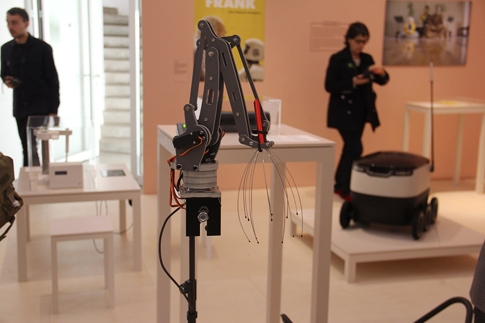 vitra-design-museum-hello-robot-exhibition-designboom-22