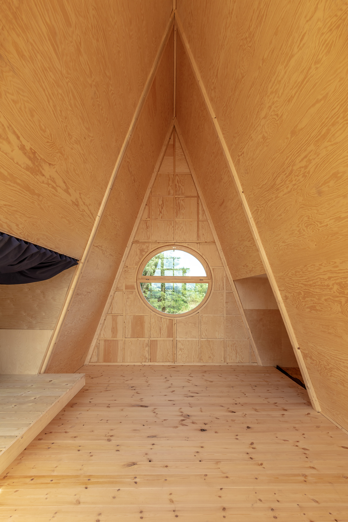 hello-wood-gallery-designboom-010