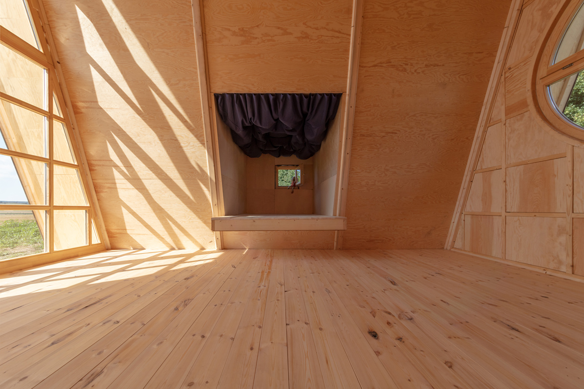 hello-wood-gallery-designboom-012