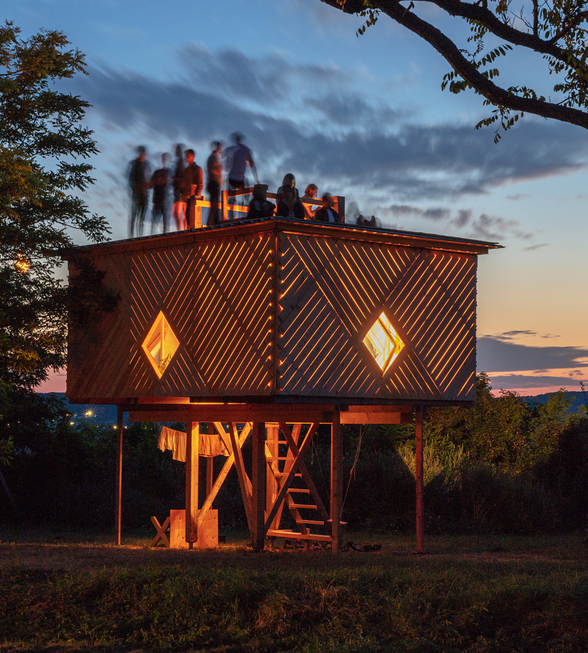 hello-wood-gallery-designboom-016