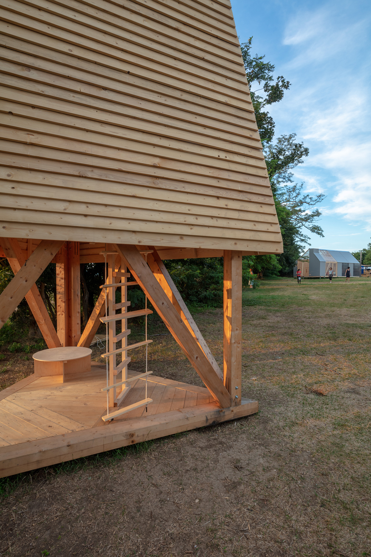hello-wood-gallery-designboom-022