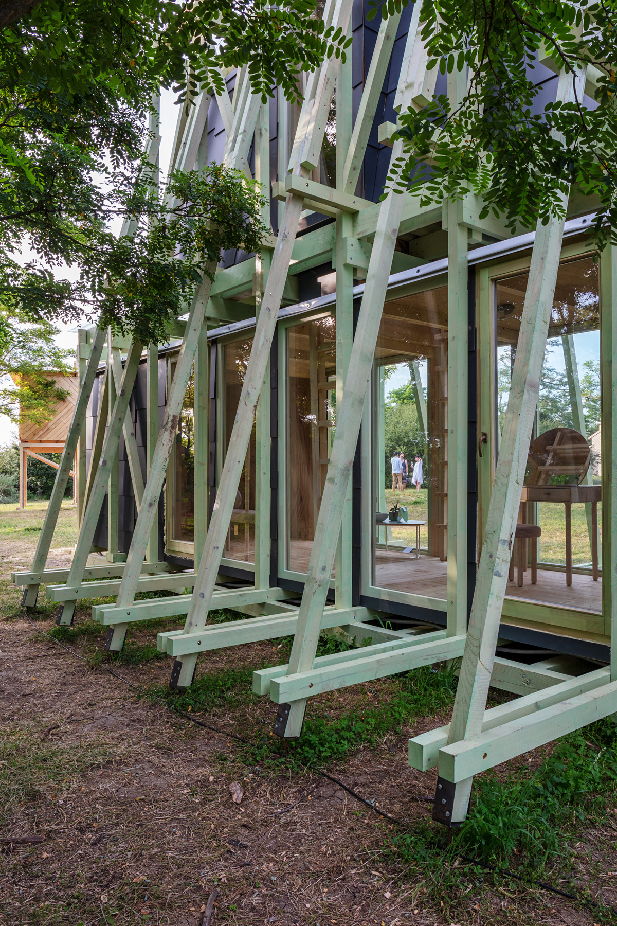 hello-wood-gallery-designboom-029