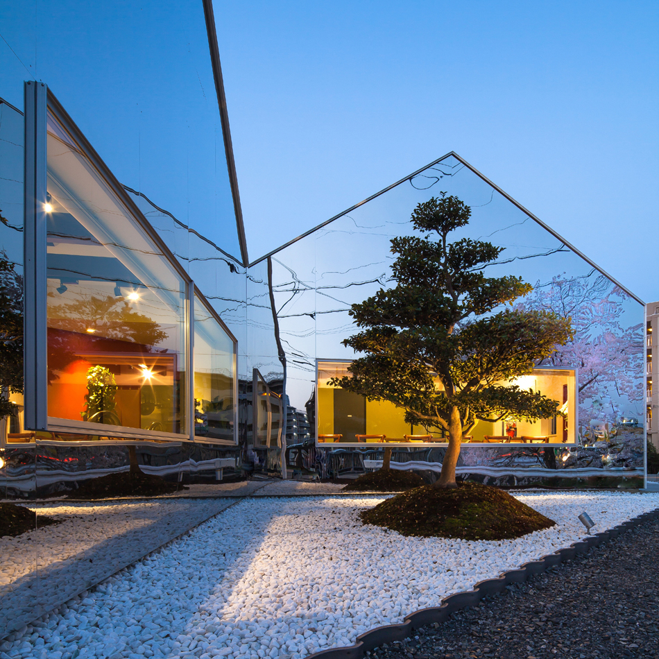 hisanori ban design mirrors house gifu japan designboom