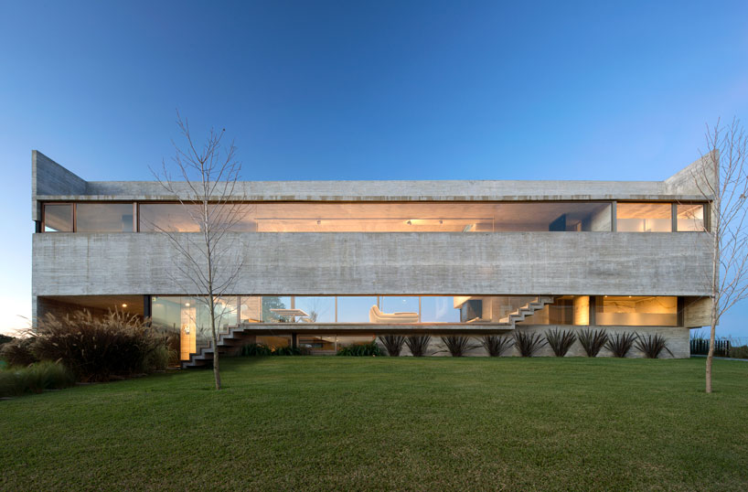 exposed-concrete-escobar-house-luciano-kruk-argentina-designboom-18