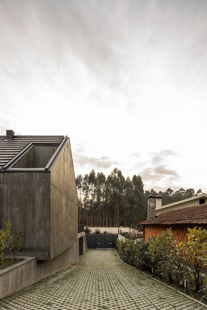 pedro henrique arquiteto designs house CG with openable timber screens ...